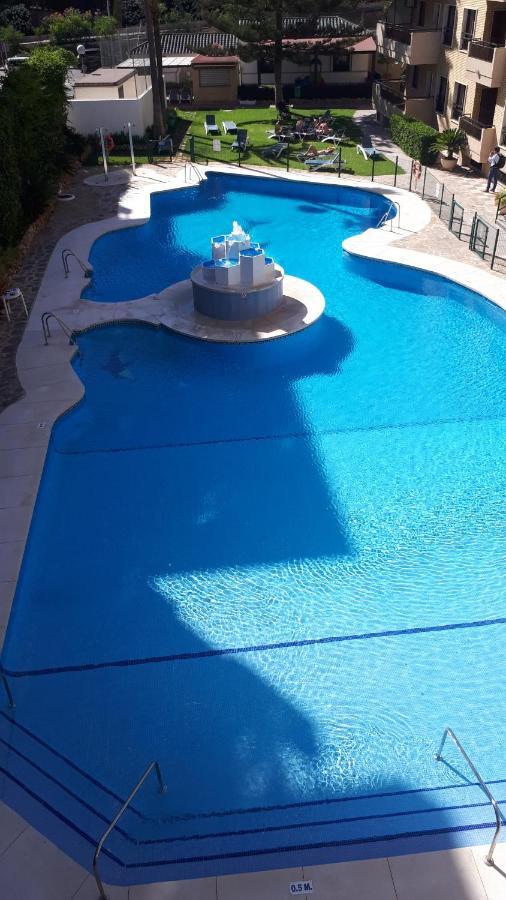 Nice Apartment In Hotel Ronda 4 First Beach Line Fuengirola Exterior photo